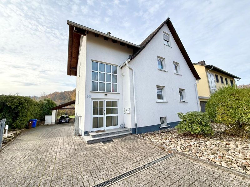 Top gepflegtes 2-Familienhaus in angenehmer Wohnlage